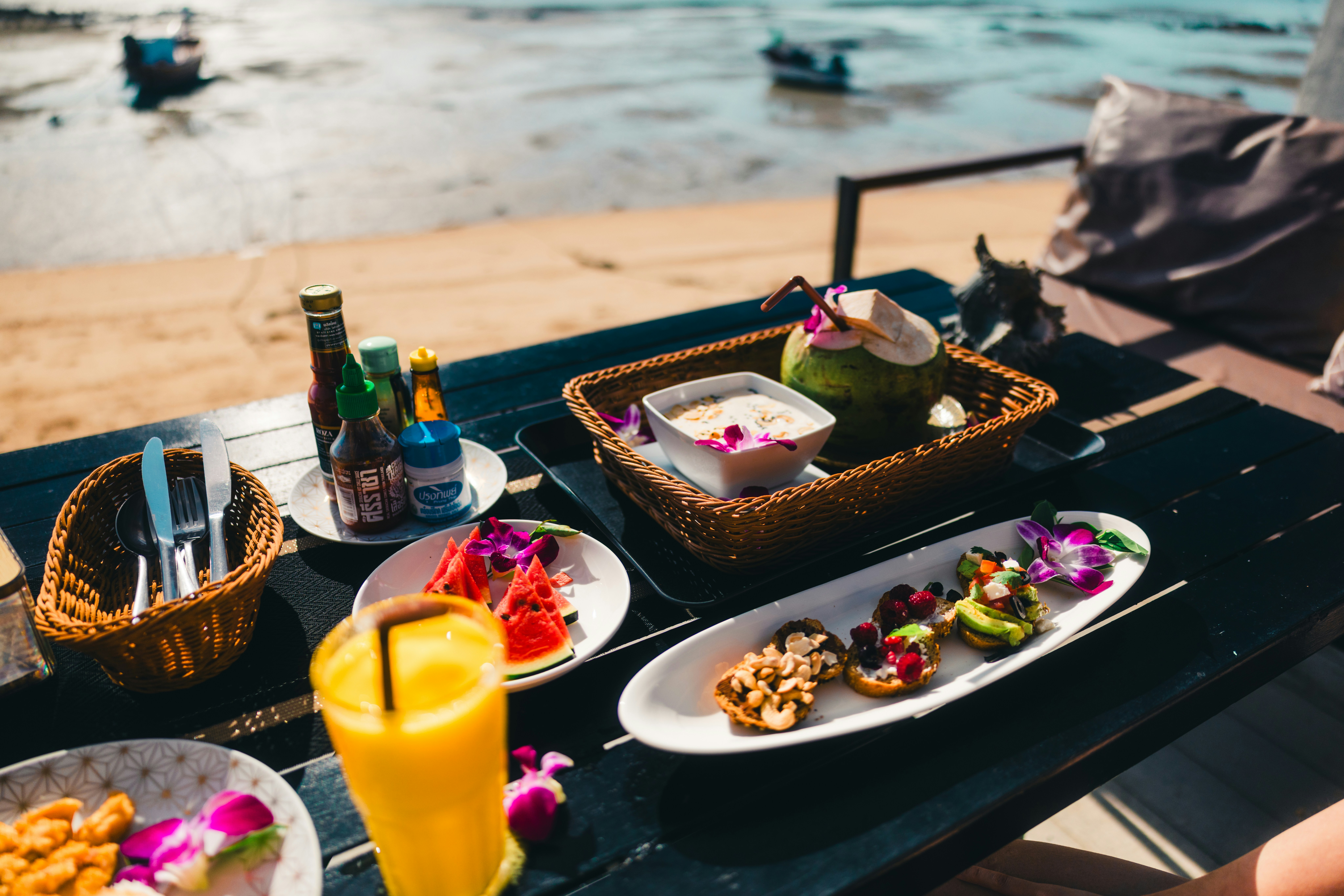 Bali’s Ultimate Coastal Day: Top Speedboat Rentals & The Best Restaurant at Kelan Beach