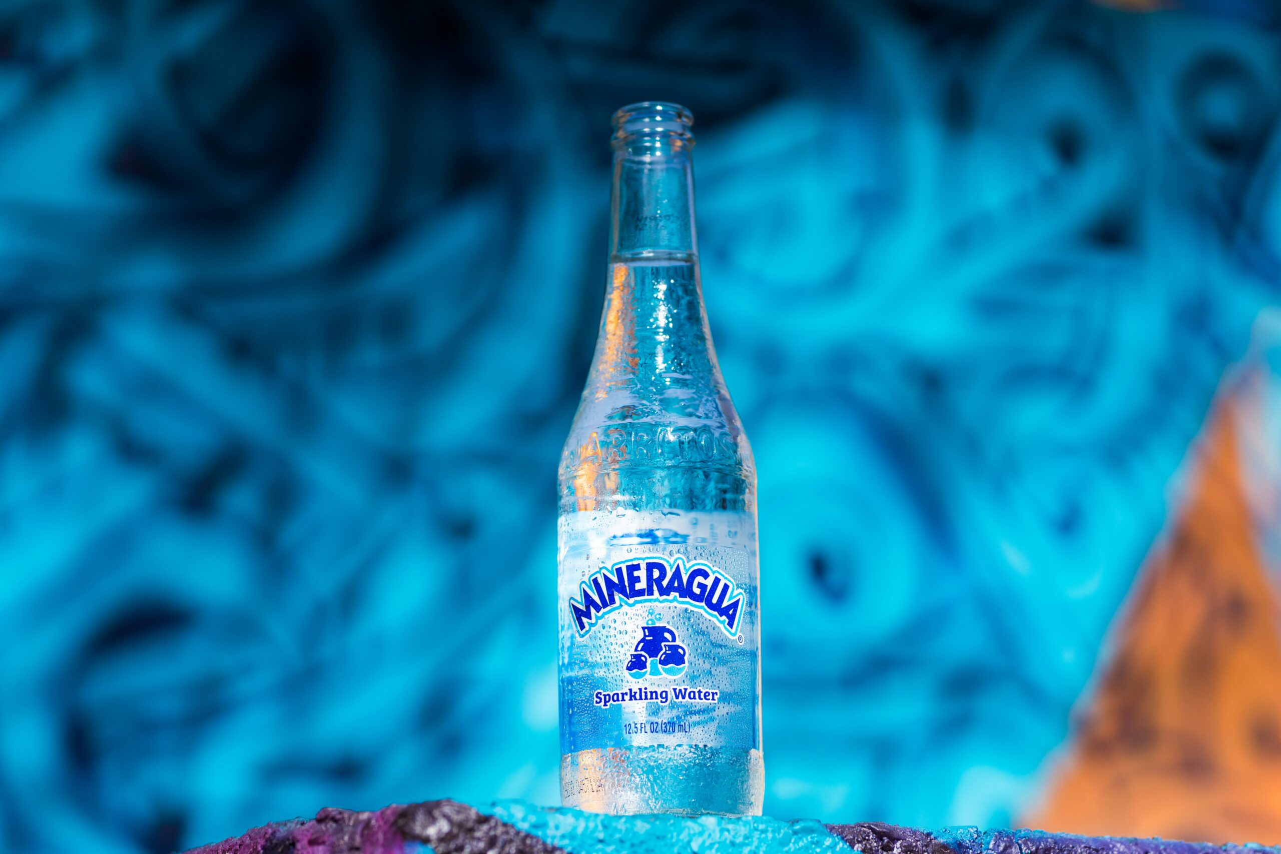 mineragua-sparkling-water-zbXxqivR1X4-unsplash