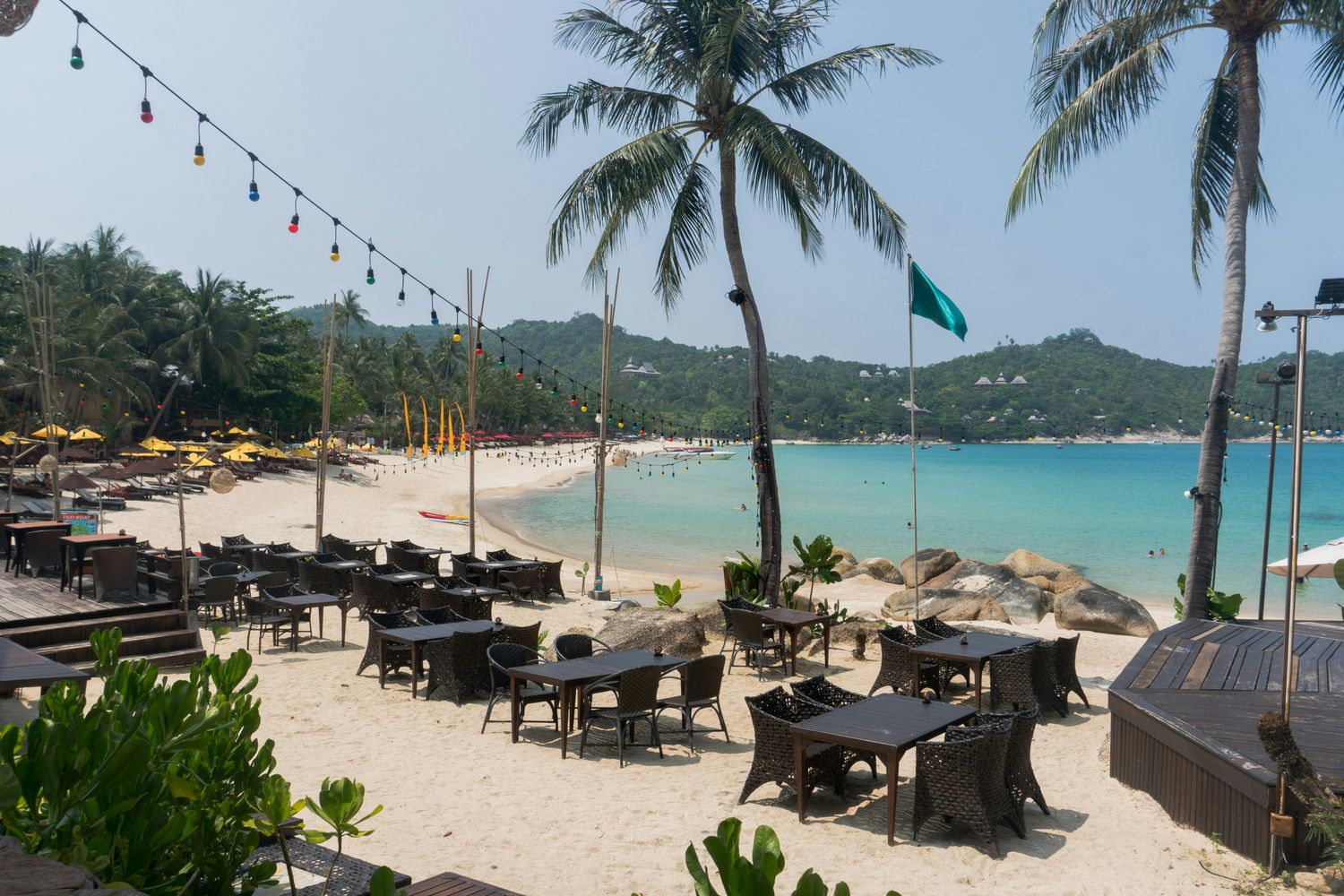 Experience Relaxed Beachfront Dining at Pantai Kelan’s Top Restaurant