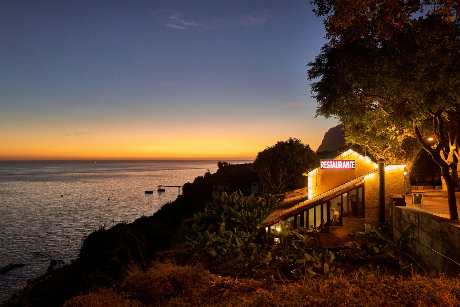 A Tranquil Beachside Escape at the Best Restaurant in Kelan Beach