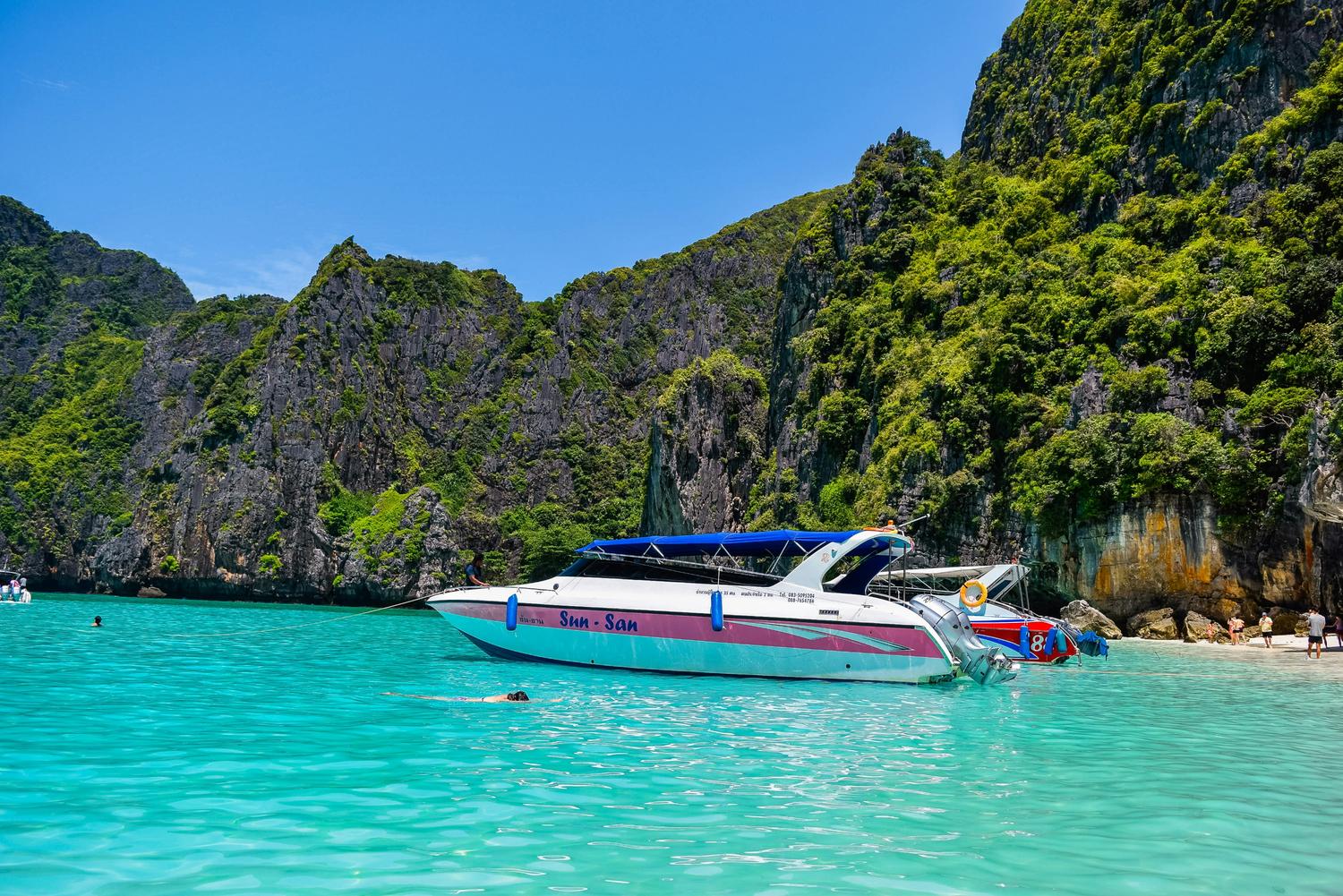 Exploring the Islands with Trusted Fast Boat Services in Bali